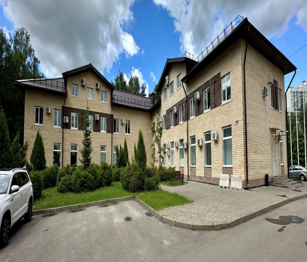 фасад дома, Бизнес-центр Красногорск, Светлая, 3ас2 по адресу Московская обл, г Красногорск, ул Светлая, д 3А стр 2